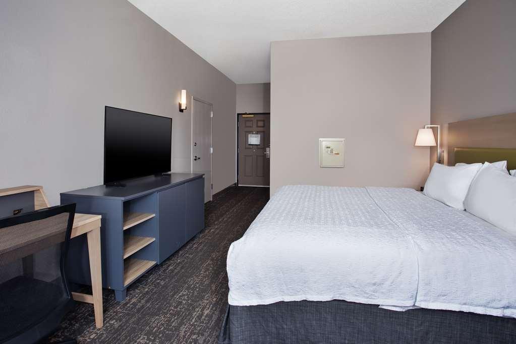 Hampton Inn And Suites Newark Airport Elizabeth Rum bild