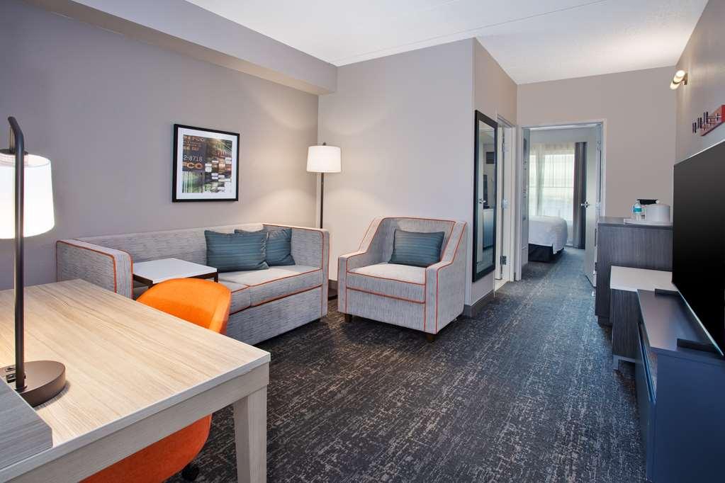 Hampton Inn And Suites Newark Airport Elizabeth Rum bild