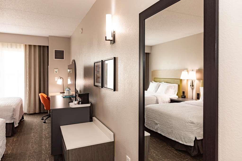 Hampton Inn And Suites Newark Airport Elizabeth Rum bild